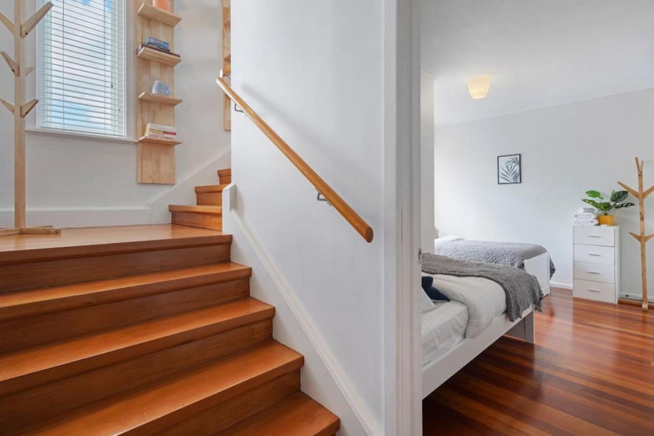 Amazing Home By Beach - Fully Aircon-Ed - Wifi Auckland Exterior foto