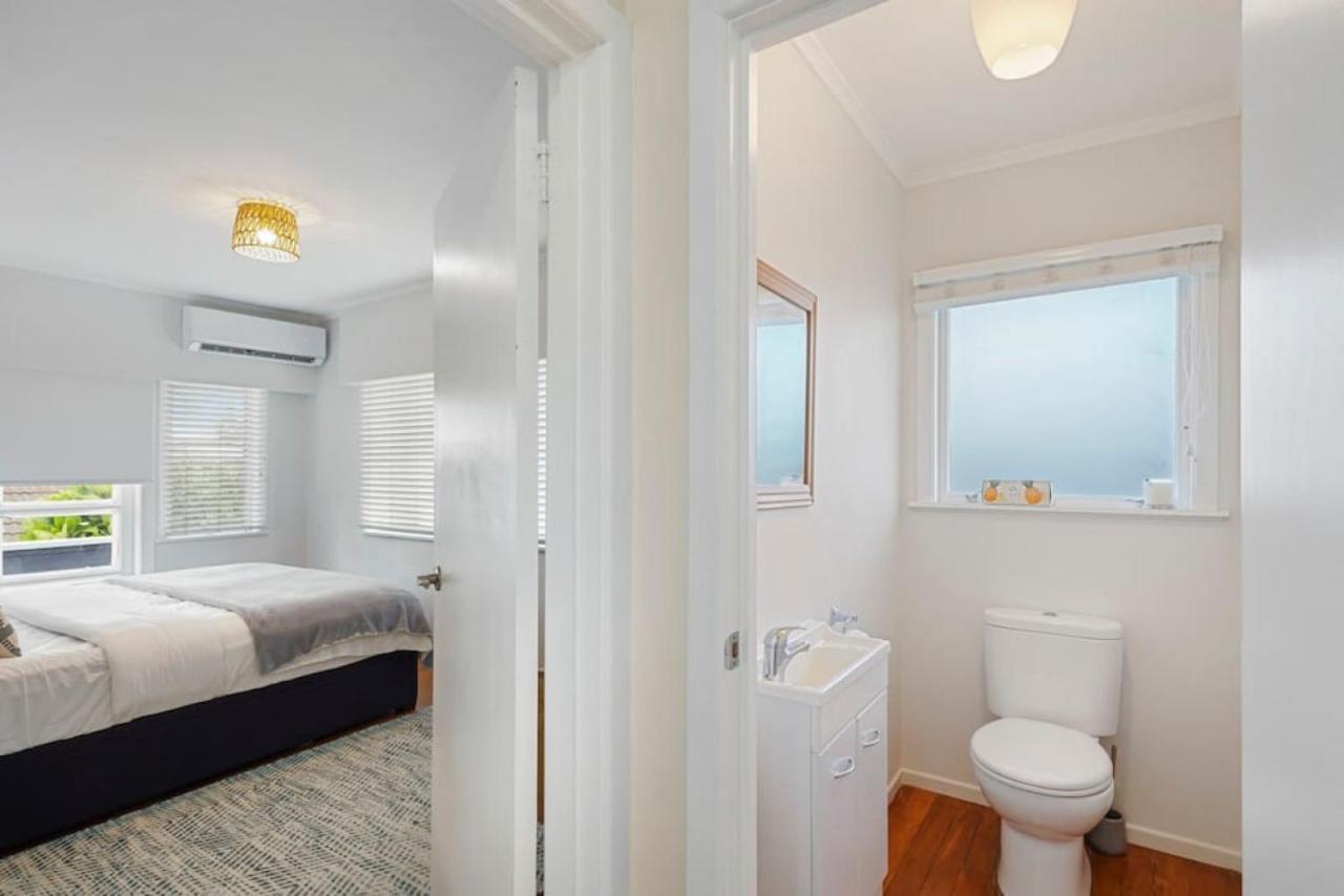 Amazing Home By Beach - Fully Aircon-Ed - Wifi Auckland Exterior foto